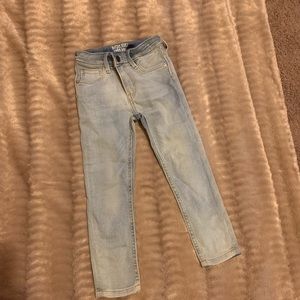 H&M light blue jeans 3-4